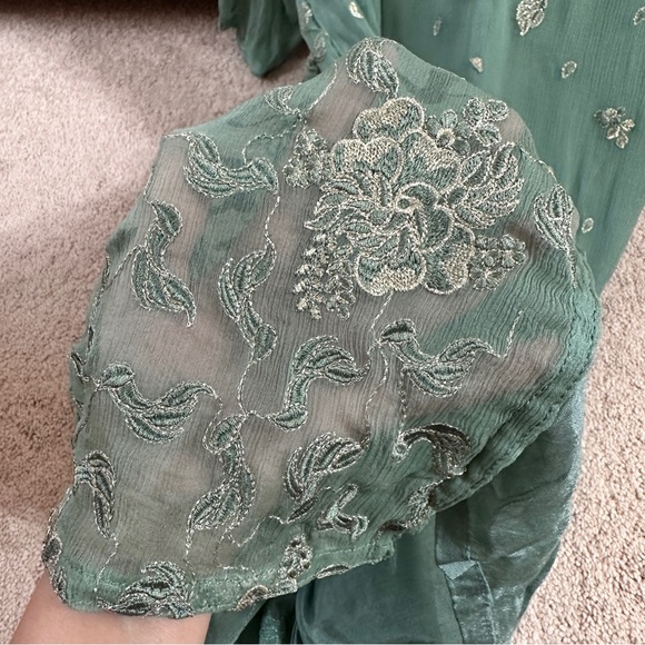 Pakistani 3piece embroided chiffon 3 piece - Picture 2 of 10